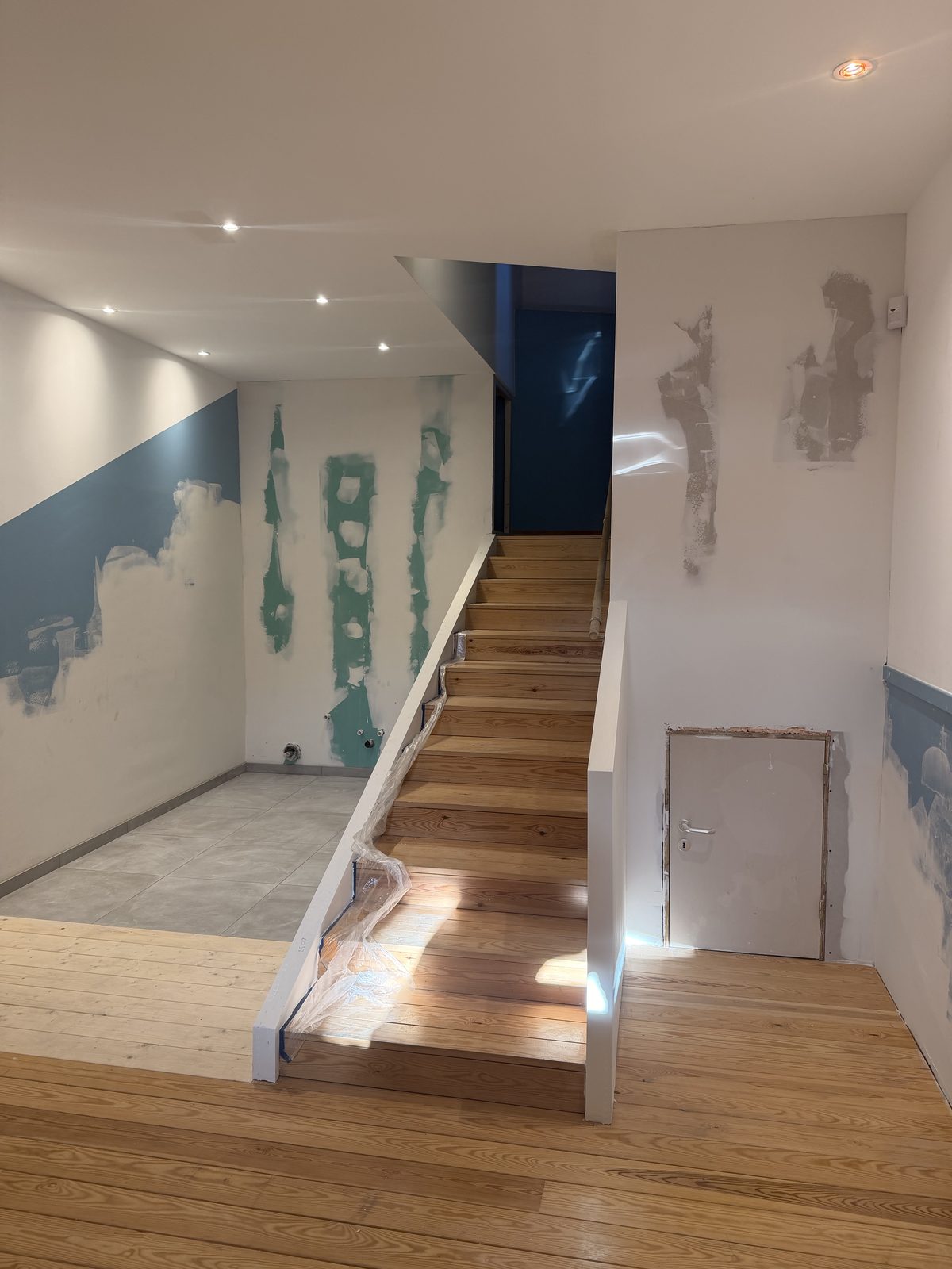 Espace de change et petite cuisine de la crèche