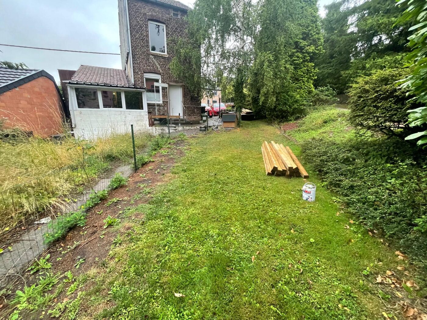Terrain préparé et bois livré