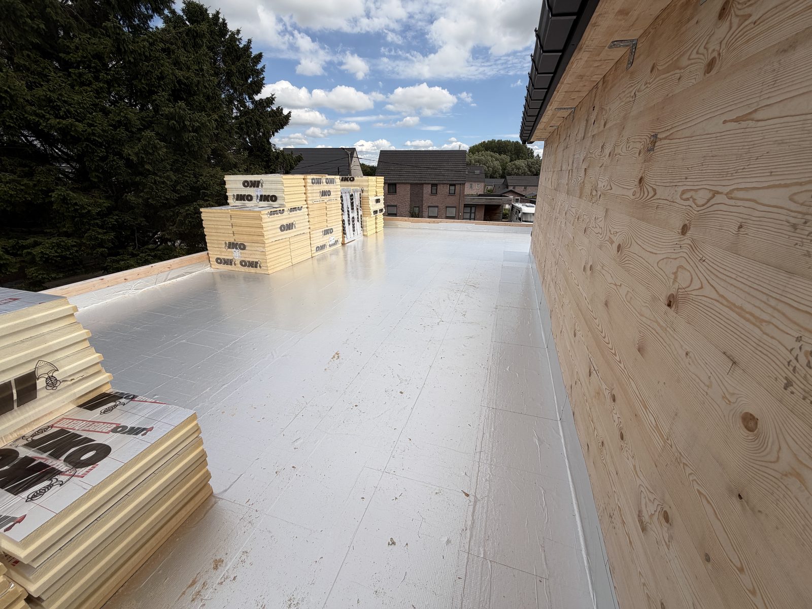 Pare-vapeur aluminium posé, isolation PIR approvisionnée