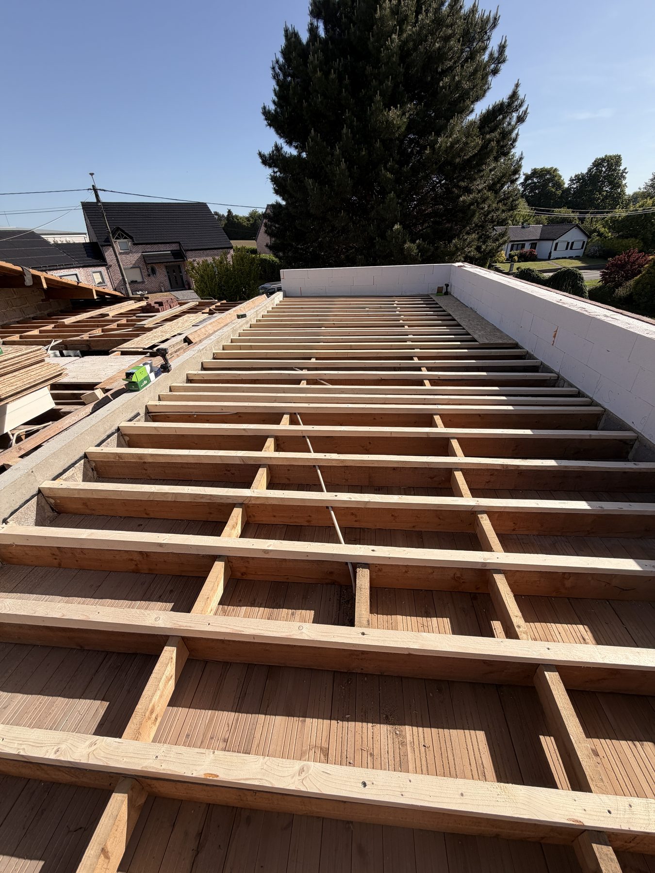 Plancher OSB et relevé d'acrotère