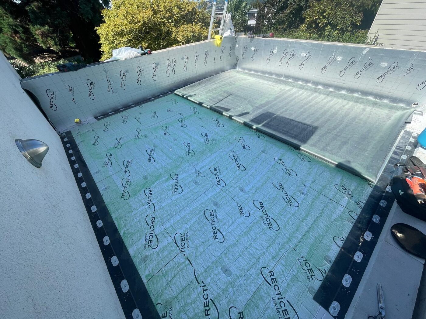 Pose EPDM et relevés d'étanchéité