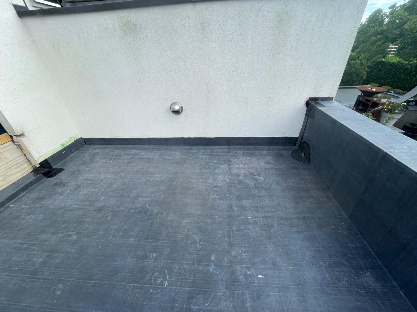 Toiture EPDM finalisée vue de face
