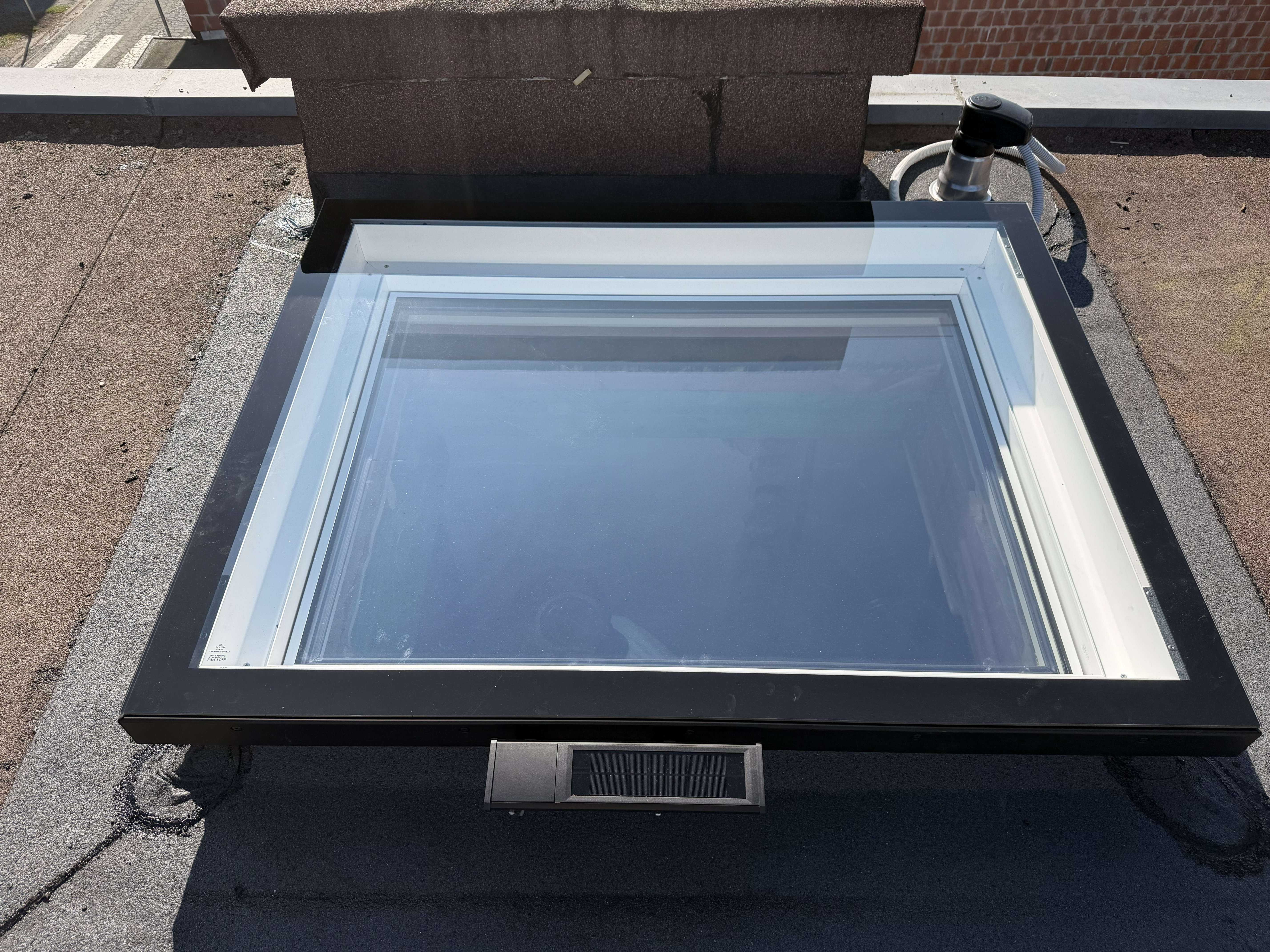 Velux toit plat électrique 90x120 SikHabitat Grivegnée